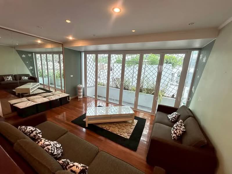 Siam Penthouse 2 Condominium : สยาม เพนท์เฮาส์ 2 คอนโดมิเนียม, กรุงเทพ, 72 ซอยสาทร 1 ถนนสาทร, ทุ่งมหาเมฆ, สาทร, กรุงเทพ, 170 ตร.ม., คอนโด ให้เช่า, โดย Chatuphon Mochida, 500351447 - DDproperty.com
