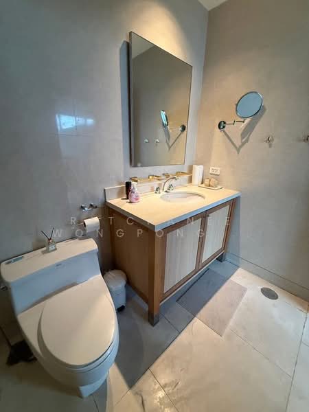 The Emporio Place, Bangkok, 93 Soi Sukhumvit 24, Sukhumvit Road, Khong Tan, Khlong Toei, Bangkok, 1 Bedroom, 47 sqm, Condo For Rent, by Ratchanee Wongpongtham, 500351505 - DDproperty.com