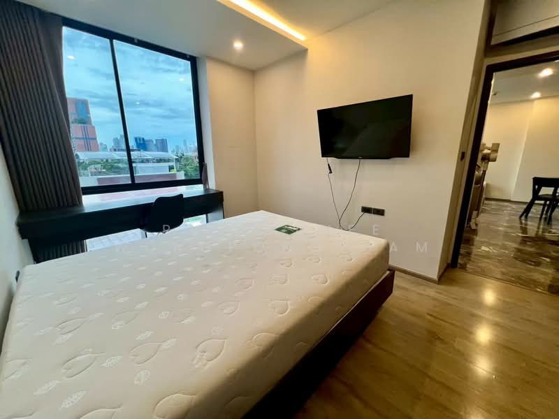 The Emporio Place, Bangkok, 93 Soi Sukhumvit 24, Sukhumvit Road, Khong Tan, Khlong Toei, Bangkok, 1 Bedroom, 47 sqm, Condo For Rent, by Ratchanee Wongpongtham, 500351505 - DDproperty.com