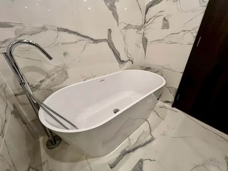 168 Sukhumvit 36, Bangkok, 168 Soi Sukhumvit 36, Khong Tan, Khlong Toei, Bangkok, 1 Bedroom, 47 sqm, Condo For Rent, by Ratchanee Wongpongtham, 500351598 - DDproperty.com