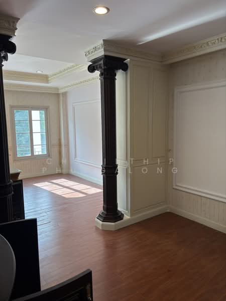 Urban Sathorn, Bangkok, Ratchaphruek Road, Bang Chak, Phasi Charoen, Bangkok, 3 Bedrooms, 250 sqm, Townhouse For Rent, by Charinthip Phungalong, 500351681 - DDproperty.com