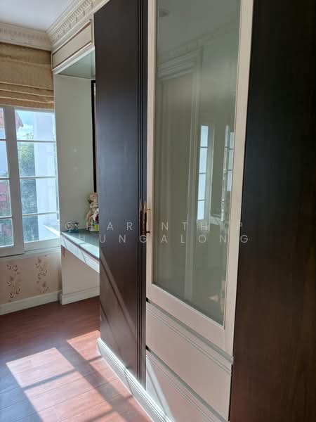 Urban Sathorn, Bangkok, Ratchaphruek Road, Bang Chak, Phasi Charoen, Bangkok, 3 Bedrooms, 250 sqm, Townhouse For Rent, by Charinthip Phungalong, 500351681 - DDproperty.com