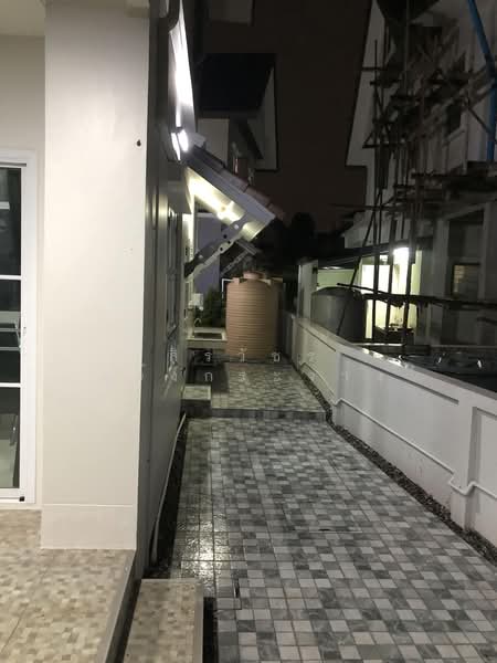 Vararom Lakeview, Samut Prakan, Bang Phli-Tamru Road, Bangphli Yai, Bang Plee, Samut Prakan, 4 Bedrooms, 300 sqm, Single Detached House For Rent, by สิรวัชร แจ้งกระจ่าง, 500351711 - DDproperty.com
