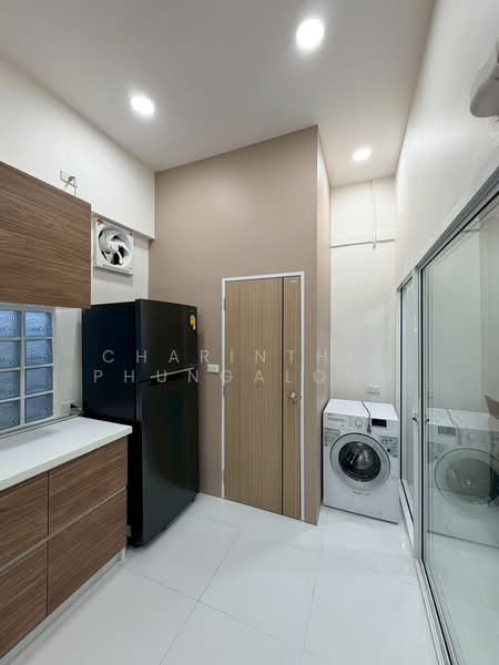 Baan Klang Muang Urbanion Rama 9-Ladprao, Bangkok, Soi Ladprao 84, Ladprao Road, Wang Thonglang, Bangkok, 3 Bedrooms, 180 sqm, Townhouse For Rent, by Charinthip Phungalong, 500351718 - DDproperty.com