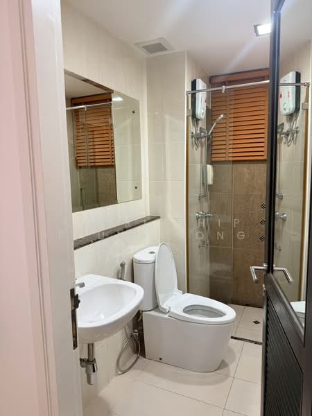 Baan Klang Muang Urbanion Rama 9-Ladprao, Bangkok, Soi Ladprao 84, Ladprao Road, Wang Thonglang, Bangkok, 3 Bedrooms, 180 sqm, Townhouse For Rent, by Charinthip Phungalong, 500351718 - DDproperty.com