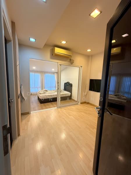 Baan Klang Muang Urbanion Rama 9-Ladprao : บ้านกลางเมือง เออร์บาเนี่ยน พระราม 9-ลาดพร้าว, กรุงเทพ, ซอยลาดพร้าว 84 ถนนลาดพร้าว, วังทองหลาง, กรุงเทพ, 180 ตร.ม., ทาวน์เฮ้าส์ ให้เช่า, โดย Charinthip Phungalong, 500351718 - DDproperty.com