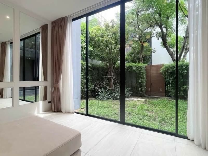 BuGaan Krungthep Kreetha, Bangkok, 109 15 Soi Krungthep Kreetha, Hua Mak, Bang Kapi, Bangkok, 4 Bedrooms, 430 sqm, Single Detached House For Rent, by กัญนภันต์ ลีดเกอ, 500351771 - DDproperty.com