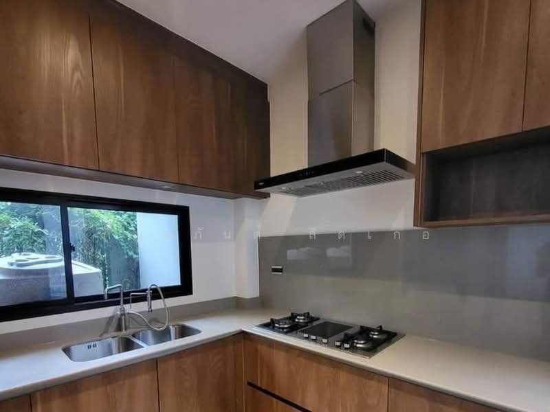 BuGaan Krungthep Kreetha, Bangkok, 109 15 Soi Krungthep Kreetha, Hua Mak, Bang Kapi, Bangkok, 4 Bedrooms, 430 sqm, Single Detached House For Rent, by กัญนภันต์ ลีดเกอ, 500351771 - DDproperty.com