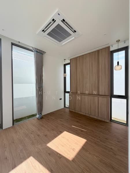 Modern Luxury Pool Villa in Thalang, Phuket (Near UWC), Phuket, Thep Krasattri, Thalang, Phuket, 3 Bedrooms, 253 sqm, Villa For Sale, by Chutikarn In-On, 500351804 - DDproperty.com