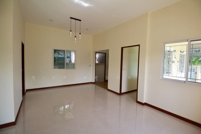 New House for Sale Never Occupied 50.3 Sq.Wah Near Sri Rayong Hospital Only 7 km Away, Rayong, Ta Khan, Ban Khai, Rayong, 3 Bedrooms, 150 sqm, Single Detached House For Sale, by สุเทพ พสุวณิชย์กุล, 500351835 - DDproperty.com