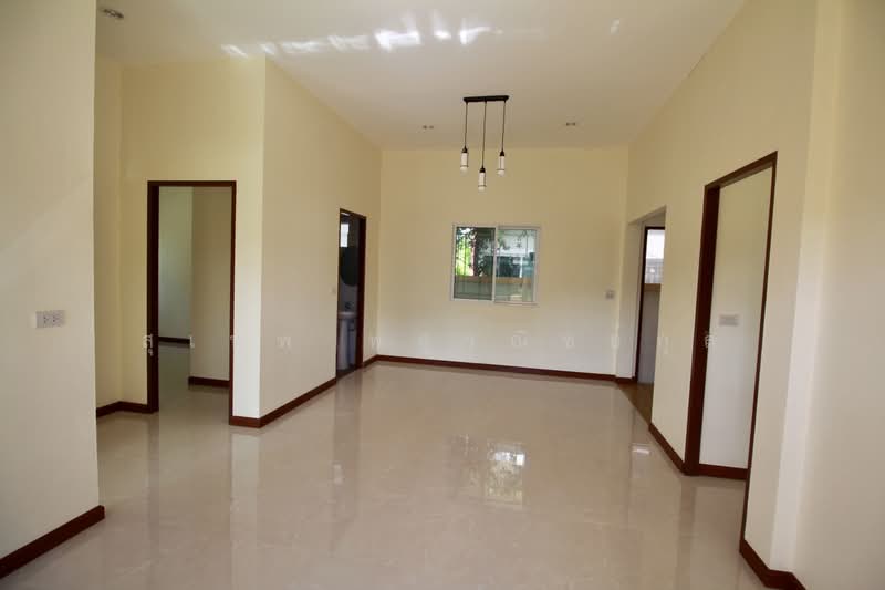 New House for Sale Never Occupied 50.3 Sq.Wah Near Sri Rayong Hospital Only 7 km Away, Rayong, Ta Khan, Ban Khai, Rayong, 3 Bedrooms, 150 sqm, Single Detached House For Sale, by สุเทพ พสุวณิชย์กุล, 500351835 - DDproperty.com