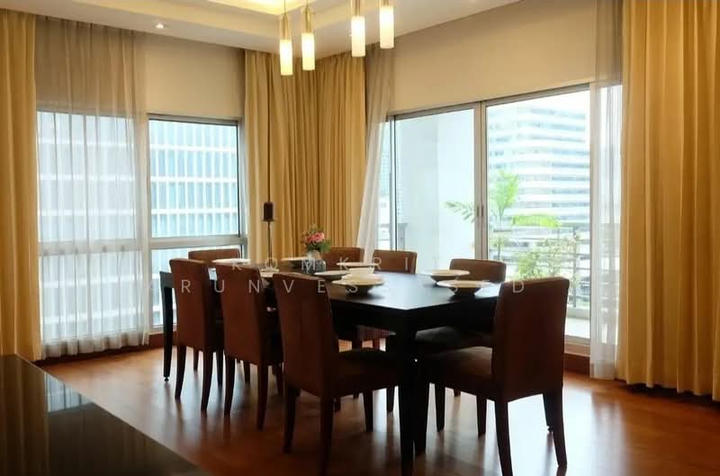 Royal Residence Park, Bangkok, 99 Royal Resident Park Lumphini, Lumphini, Pathum Wan, Bangkok, 3 Bedrooms, 220 sqm, Apartment For Rent, by Komkrit Arunvessased , 500351838 - DDproperty.com