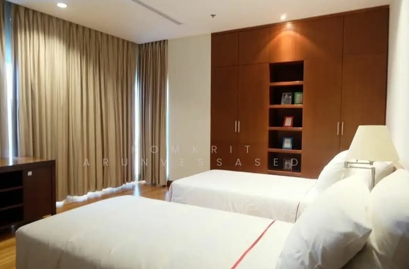 Royal Residence Park, Bangkok, 99 Royal Resident Park Lumphini, Lumphini, Pathum Wan, Bangkok, 3 Bedrooms, 220 sqm, Apartment For Rent, by Komkrit Arunvessased , 500351838 - DDproperty.com
