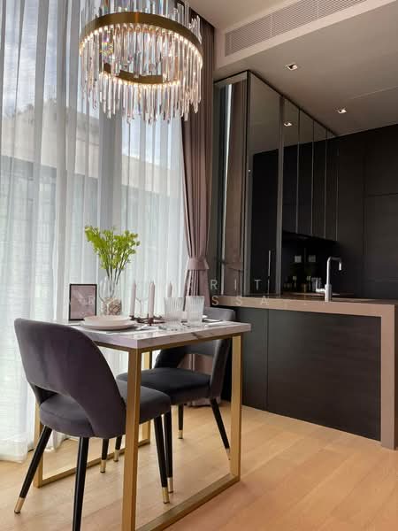 28 Chidlom, Bangkok, 28 Chit Lom Alley, Lumphini, Pathum Wan, Bangkok, 1 Bedroom, 55 sqm, Condo For Rent, by Komkrit  Arunvessased , 500351840 - DDproperty.com