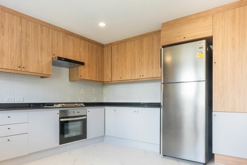Sethiwan Residence, Bangkok, Soi Sukhumvit 13, Khlongtoei Nua, Watthana, Bangkok, 4 Bedrooms, 300 sqm, Apartment For Rent, by Hathairat  Rookphan  , 500351961 - DDproperty.com