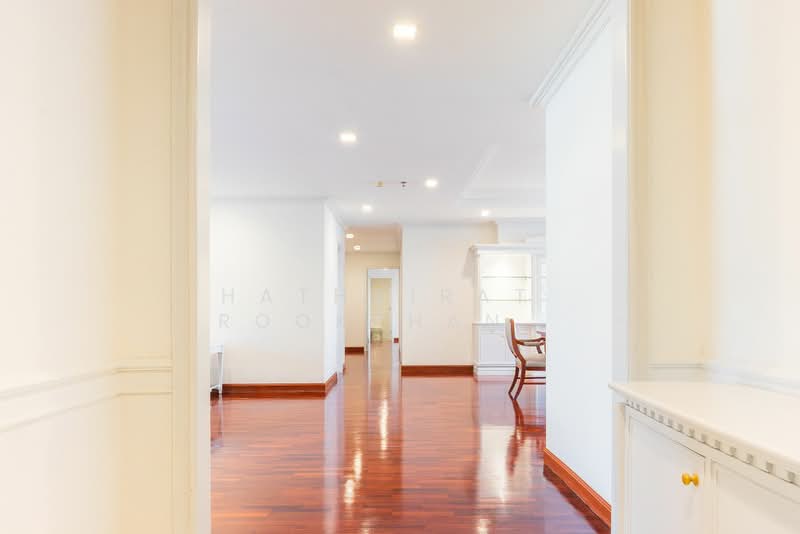 Sethiwan Residence, Bangkok, Soi Sukhumvit 13, Khlongtoei Nua, Watthana, Bangkok, 4 Bedrooms, 300 sqm, Apartment For Rent, by Hathairat  Rookphan  , 500351961 - DDproperty.com