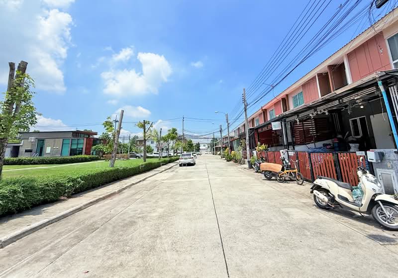 The Connect Teparak-MuangMai, Samut Prakan, Thepharak Road, Bang Phriang, Bang Bo, Samut Prakan, 3 Bedrooms, 100 sqm, Townhouse For Sale, by The Best Property แอม, 500351984 - DDproperty.com