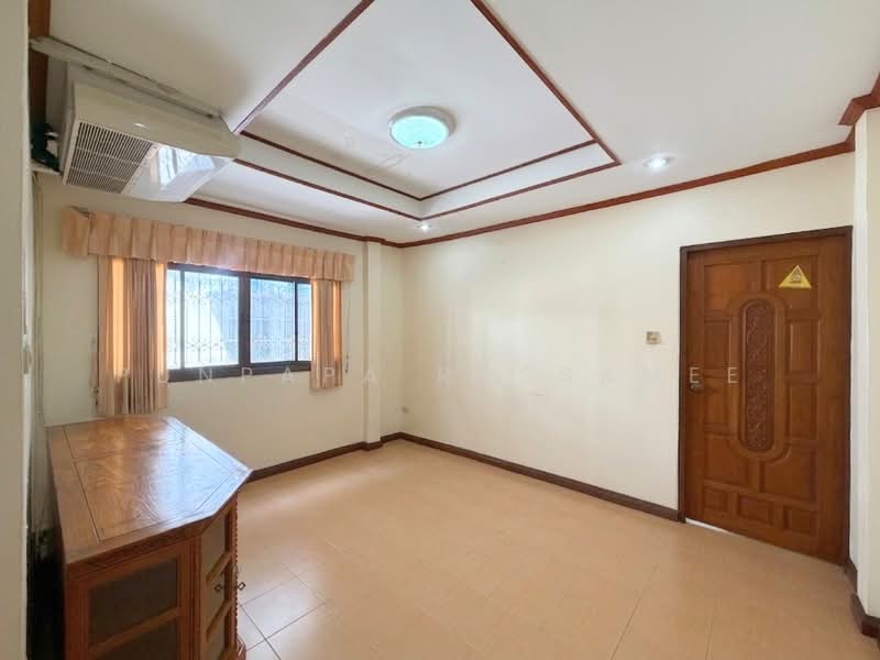 ทาวน์เฮ้าส์ 2 ชั้น ซอยประชาอุทิศ12 แยก1, Bangkok, Rat Burana, Bangkok, 2 Bedrooms, 120 sqm, Townhouse For Sale, by Punpapa Rassamee, 500352010 - DDproperty.com