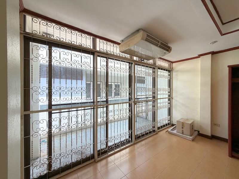 ทาวน์เฮ้าส์ 2 ชั้น ซอยประชาอุทิศ12 แยก1, Bangkok, Rat Burana, Bangkok, 2 Bedrooms, 120 sqm, Townhouse For Sale, by Punpapa Rassamee, 500352010 - DDproperty.com
