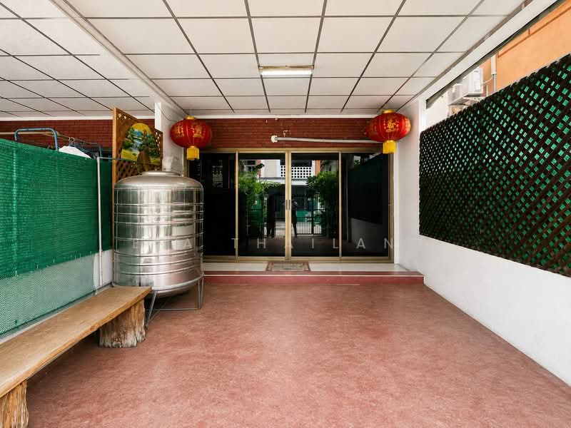 Chat Kaeo Bang Kapi Village, Bangkok, Happyland Road, Khlong Chan, Bang Kapi, Bangkok, 2 Bedrooms, 100 sqm, Townhouse For Sale, by ERA Thailand, 500352011 - DDproperty.com