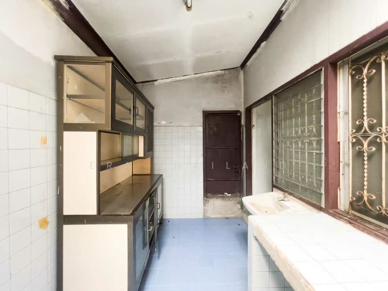 Chat Kaeo Bang Kapi Village, Bangkok, Happyland Road, Khlong Chan, Bang Kapi, Bangkok, 2 Bedrooms, 100 sqm, Townhouse For Sale, by ERA Thailand, 500352011 - DDproperty.com
