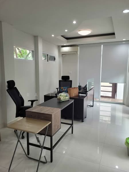 สินพัฒนาธานี ลาดยาว, Bangkok, Lat Yao, Chatuchak, Bangkok, 4 Bedrooms, 200 sqm, Townhouse For Sale, by ERA Thailand, 500352024 - DDproperty.com