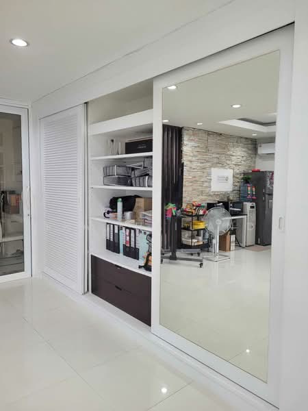 สินพัฒนาธานี ลาดยาว, Bangkok, Lat Yao, Chatuchak, Bangkok, 4 Bedrooms, 200 sqm, Townhouse For Sale, by ERA Thailand, 500352024 - DDproperty.com
