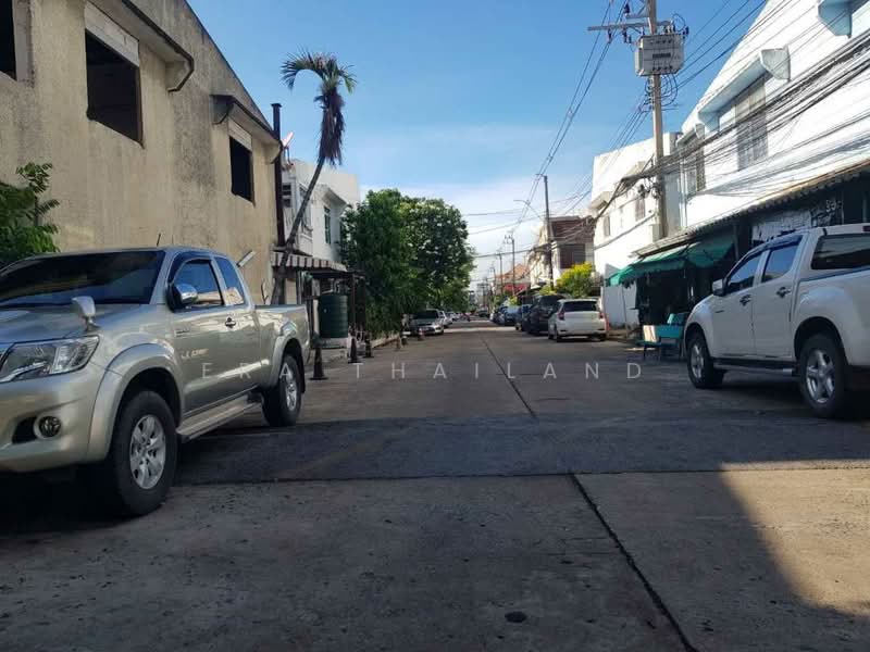 สินพัฒนาธานี ลาดยาว, Bangkok, Lat Yao, Chatuchak, Bangkok, 4 Bedrooms, 200 sqm, Townhouse For Sale, by ERA Thailand, 500352024 - DDproperty.com