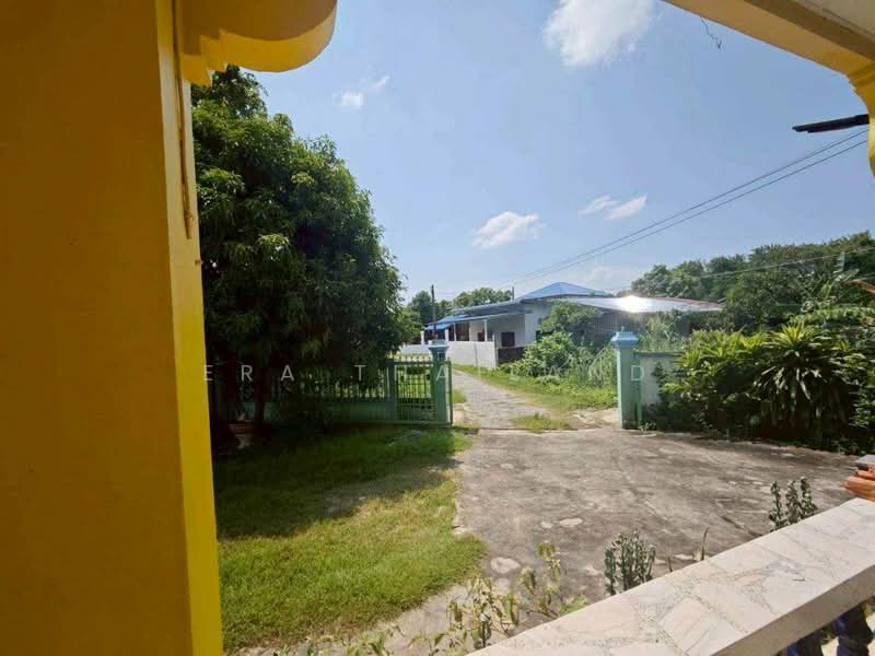 บ้านหลังใหญ่ ที่ดินกว้าง 150 ตร.ว. อรัญญิก, Phitsanulok, Aranyik, Muang Phitsanulok, Phitsanulok, 4 Bedrooms, 150 sqm, Single Detached House For Sale, by ERA Thailand, 500352046 - DDproperty.com