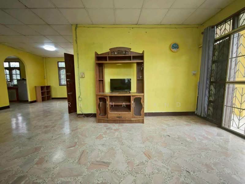 บ้านหลังใหญ่ ที่ดินกว้าง 150 ตร.ว. อรัญญิก, Phitsanulok, Aranyik, Muang Phitsanulok, Phitsanulok, 4 Bedrooms, 150 sqm, Single Detached House For Sale, by ERA Thailand, 500352046 - DDproperty.com