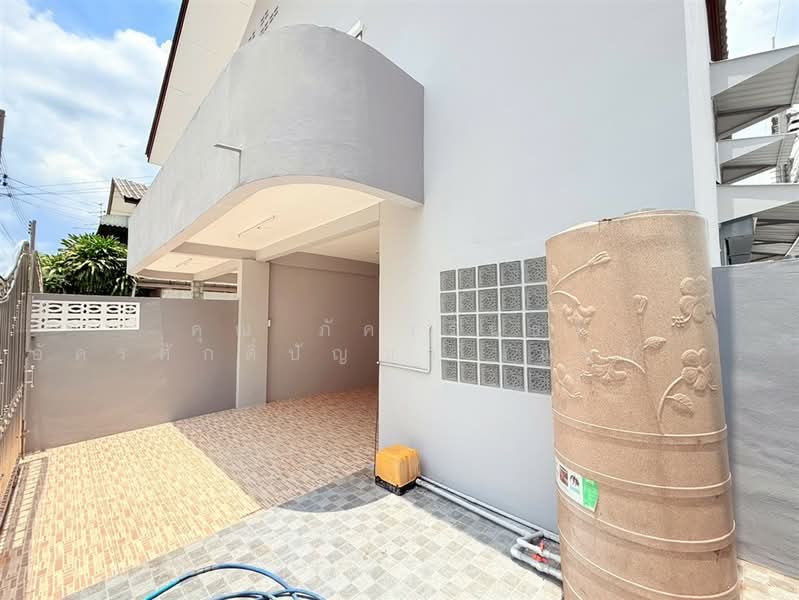 บ้านคู่ขวัญหรรษา 3-4 (Baan Khu Khwan Hansa 3-4), Samut Sakhon, ถนนเพชรเกษม, Suan Luang, Krathum Baen, Samut Sakhon, 3 Bedrooms, 130 sqm, Semi-Detached House (Twin House) For Sale, by คุณ ภัควรินธร อัครศักดิ์ปัญญา (แนน), 500352064 - DDproperty.com