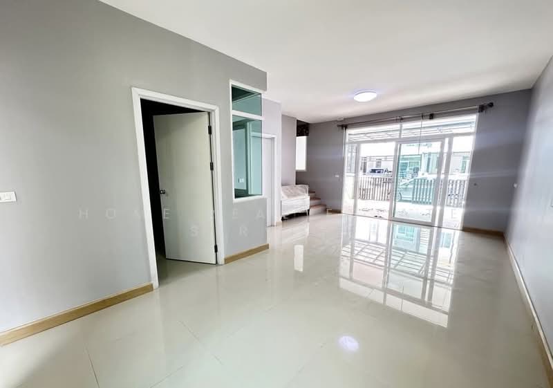 Gusto Townhome Ramkhamhaeng, Bangkok, Soi Rat Phatthana (Soi Miss Teen), Ramkhamhaeng Road (Sukhapiban 3 Road), Saphan Sung, Bangkok, 4 Bedrooms, 132 sqm, Townhouse For Sale, by HOME Real Estate Service, 500352135 - DDproperty.com
