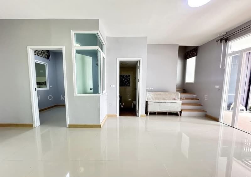 Gusto Townhome Ramkhamhaeng, Bangkok, Soi Rat Phatthana (Soi Miss Teen), Ramkhamhaeng Road (Sukhapiban 3 Road), Saphan Sung, Bangkok, 4 Bedrooms, 132 sqm, Townhouse For Sale, by HOME Real Estate Service, 500352135 - DDproperty.com