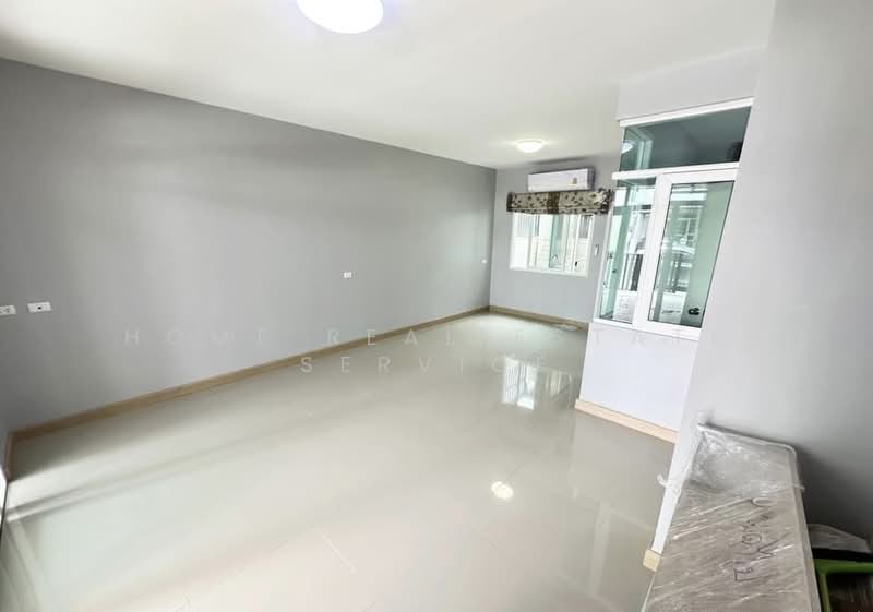 Gusto Townhome Ramkhamhaeng, Bangkok, Soi Rat Phatthana (Soi Miss Teen), Ramkhamhaeng Road (Sukhapiban 3 Road), Saphan Sung, Bangkok, 4 Bedrooms, 132 sqm, Townhouse For Sale, by HOME Real Estate Service, 500352135 - DDproperty.com