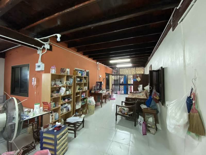 บ้านหลังใหญ่ พื้นที่ใช้สอย 300 ตร.ม. พร้อมสวนรอบบ้าน, Phitsanulok, Hua Ro, Muang Phitsanulok, Phitsanulok, 4 Bedrooms, 300 sqm, Single Detached House For Sale, by ERA Thailand, 500352153 - DDproperty.com