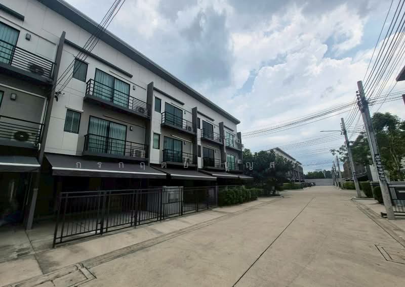 Baan Klang Muang Ratchaphruek Sathorn, Nonthaburi, Ratchaphruek Bang Khanun, Bang Khanun, Bang Kruai, Nonthaburi, 3 Bedrooms, 150 sqm, Single Detached House For Sale, by กรกฤตย์ บุญสระ, 500352203 - DDproperty.com