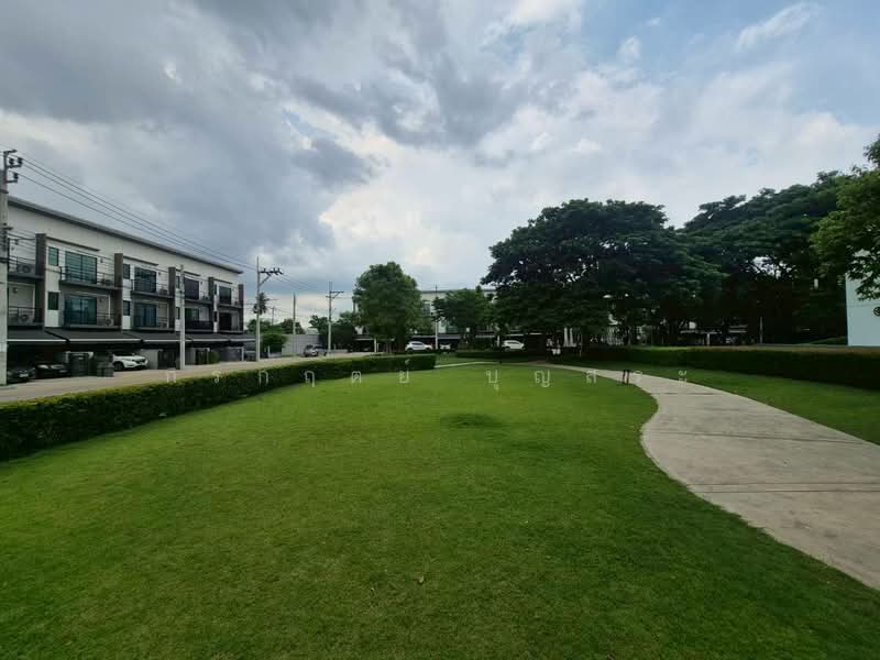 Baan Klang Muang Ratchaphruek Sathorn, Nonthaburi, Ratchaphruek Bang Khanun, Bang Khanun, Bang Kruai, Nonthaburi, 3 Bedrooms, 150 sqm, Single Detached House For Sale, by กรกฤตย์ บุญสระ, 500352203 - DDproperty.com