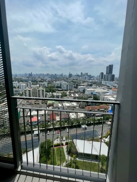Skyrise Avenue Sukhumvit 64, Bangkok, 3 Soi Sukhumvit 64, Bang Chak, Phra Khanong, Bangkok, 1 Bedroom, 32 sqm, Condo For Rent, by Thanyathita Nalinratphokin, 500352225 - DDproperty.com
