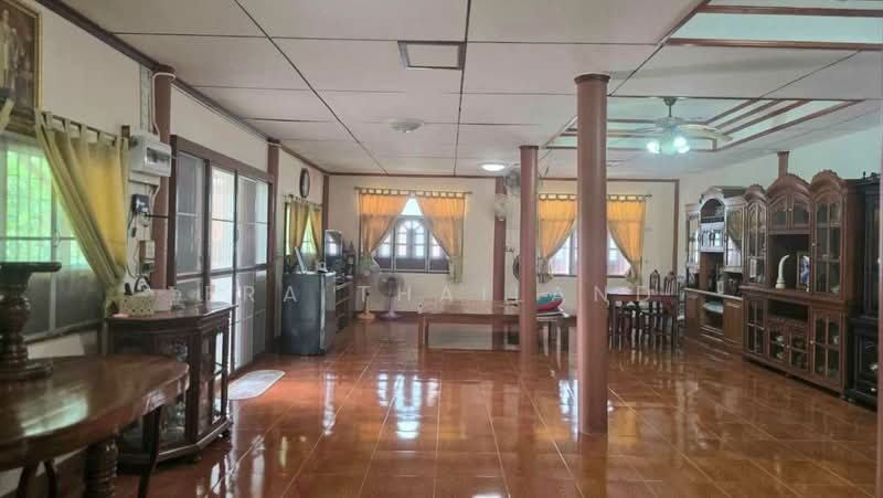 บ้านเดี่ยวทรงไทย 2 ชั้น ครึ่งตึก ครึ่งไม้ วัดตะกู, พระนครศรีอยุธยา, วัดตะกู, บางบาล, พระนครศรีอยุธยา, 204 ตร.ม., บ้านเดี่ยว ขาย, โดย ERA Thailand, 500352238 - DDproperty.com