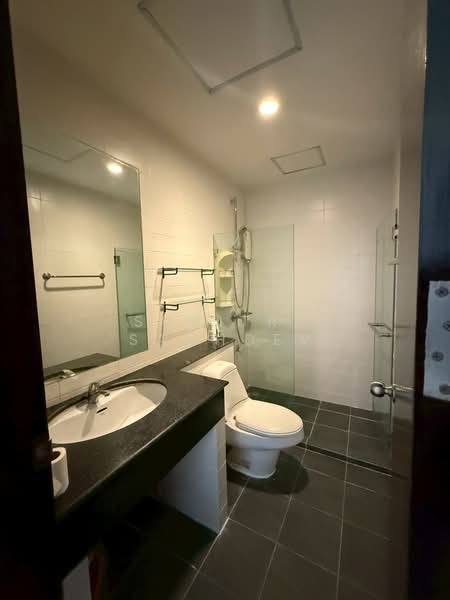 Vista Garden, Bangkok, 53 Saeng Thip Alley, Phra Kanong Nua, Watthana, Bangkok, 1 Bedroom, 50 sqm, Condo For Rent, by Sunitra Sachdev, 500352246 - DDproperty.com