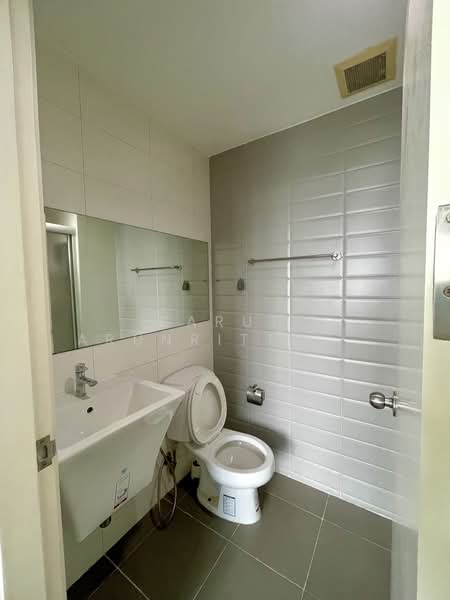 Aspire Rama 4, Bangkok, Rama 4 Road, Phra Kanong, Khlong Toei, Bangkok, 1 Bedroom, 29 sqm, Condo For Rent, by Sarut Arunrittichok, 500352249 - DDproperty.com