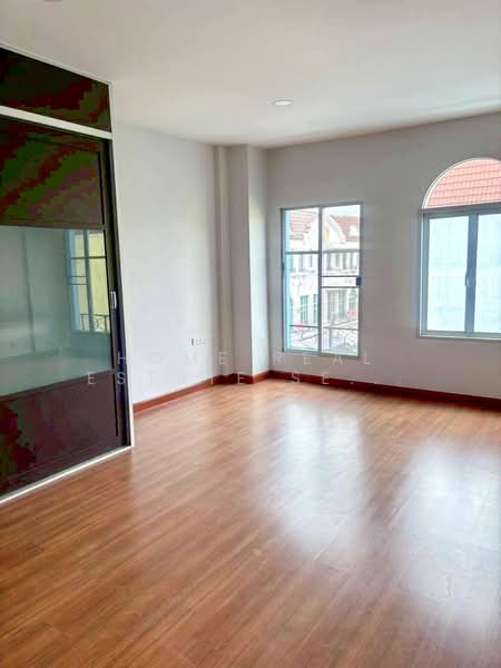 Baan Klang Muang Luzern Sukhumvit : บ้านกลางเมือง ลูเซิร์น สุขุมวิท (อ่อนนุช 46), กรุงเทพ, ถนนสุขุมวิท 77, สวนหลวง, กรุงเทพ, 170 ตร.ม., ทาวน์เฮ้าส์ ขาย, โดย HOME Real Estate Service, 500352282 - DDproperty.com