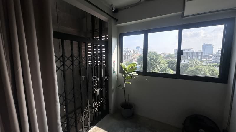 พื้นที่ให้เช่า พระราม 9 ดินแดง : Space for rent, Rama 9, Din Daeng, Bangkok, Din Daeng, Din Daeng, Bangkok, , 100 sqm, Retail Space For Rent, by TOAH T., 500352360 - DDproperty.com