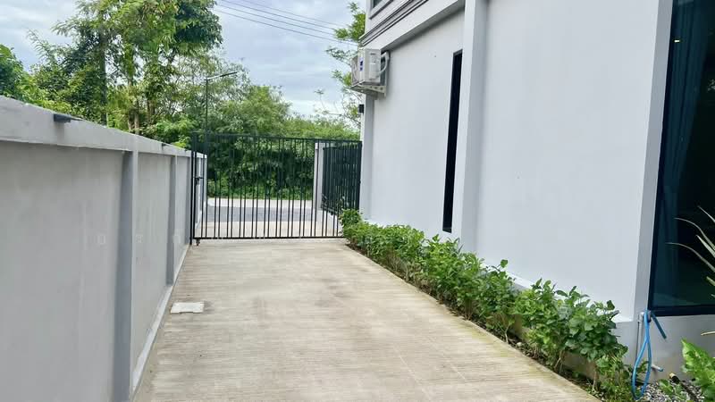 For Sale: Modern Pool Villa Near Central Chiang Mai (ID:148PS), Chiang Mai, San Phi Sua, Muang Chiang Mai, Chiang Mai, 5 Bedrooms, 516 sqm, Villa For Sale, by อรกัญญา สายวังกิจ, 500352383 - DDproperty.com