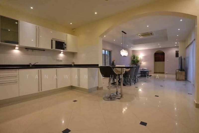 3-BR House, Chon Buri (Pattaya), Nong Pru, Bang Lamung (Pattaya), Chon Buri (Pattaya), 3 Bedrooms, 564 sqm, Single Detached House For Sale, by Tanawan Surichai, 500352483 - DDproperty.com