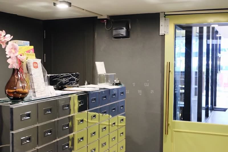 Building for Rent Suitable for Accommodation Business | Talad Noi Area, Bangkok, Talat Noi, Samphanthawong, Bangkok, , 220 sqm, Business For Rent, by พัชราภรณ์ ไทยเพิ่มพูล, 500352539 - DDproperty.com