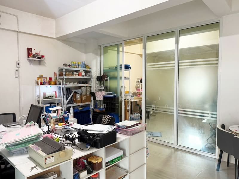 อาคารพาณิชย์หนองไม้แดง ชลบุรี, Chon Buri (Pattaya), Nong Mai Daeng, Muang Chon Buri, Chon Buri (Pattaya), , 100 sqm, Shophouse For Sale, by The Best Property ตุ๊กตา, 500352552 - DDproperty.com