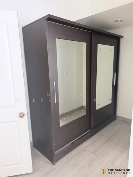 Baan Klangmuang Grand De Paris Ratchada, Bangkok, Pradit Manutham Road, Wang Thonglang, Bangkok, 3 Bedrooms, 195 sqm, Townhouse For Rent, by Nicha Peerakittikul, 500352560 - DDproperty.com