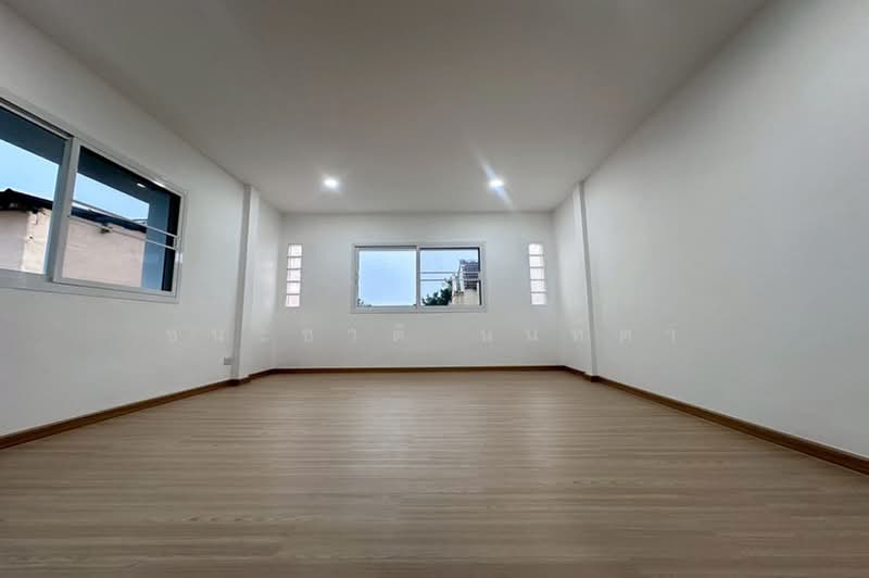 โครงการ เกษราคลาสสิคโฮม ซอยเสรีไทย 81/2, Bangkok, Khan Na Yao, Bangkok, 4 Bedrooms, 120 sqm, Townhouse For Sale, by ชนะชาติ นนท์ตา, 500352574 - DDproperty.com