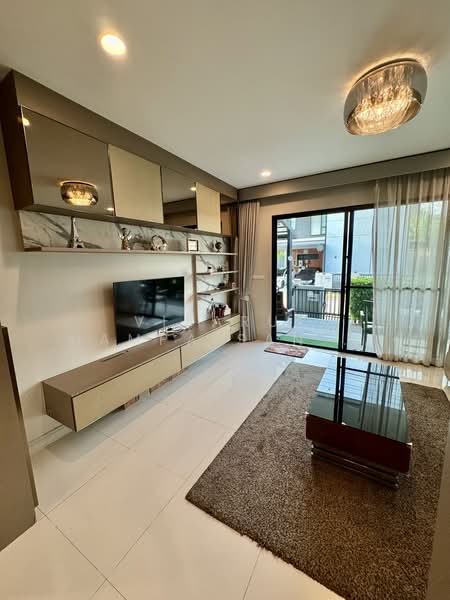 Setthasiri Charun-Pinklao, Bangkok, Lieb Tangrotfai Road, Bang Khun Non, Bangkok Noi, Bangkok, 4 Bedrooms, 245 sqm, Single Detached House For Sale, by Visarut Hampaisanpipat, 500352604 - DDproperty.com